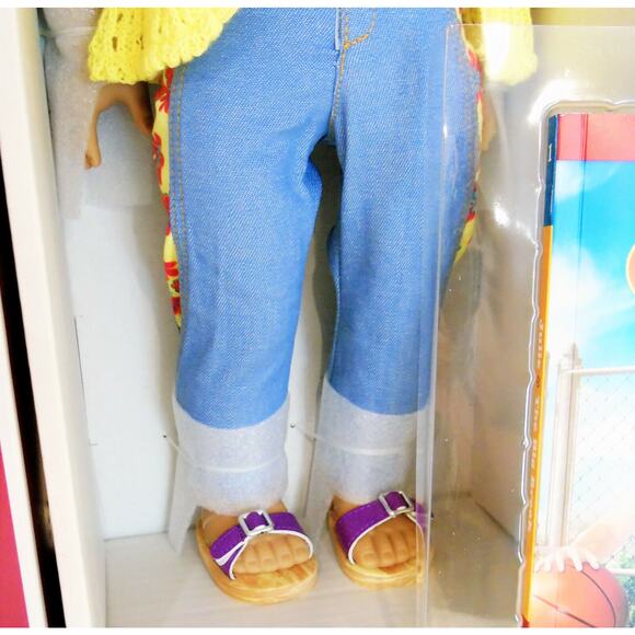 American Girl DOLL JULIE BEFOREVER 1974 + MEET OUTFIT Blonde Brown Eyes Book BOX - Picture 4 of 12